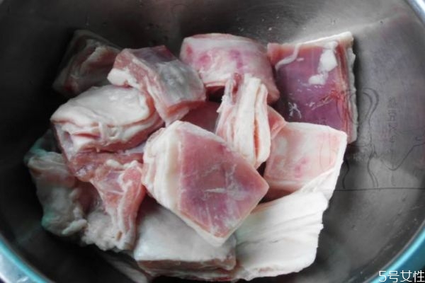 羊肉湯可以放姜嗎 當(dāng)然可以 羊肉湯可以放姜嗎 當(dāng)然可以