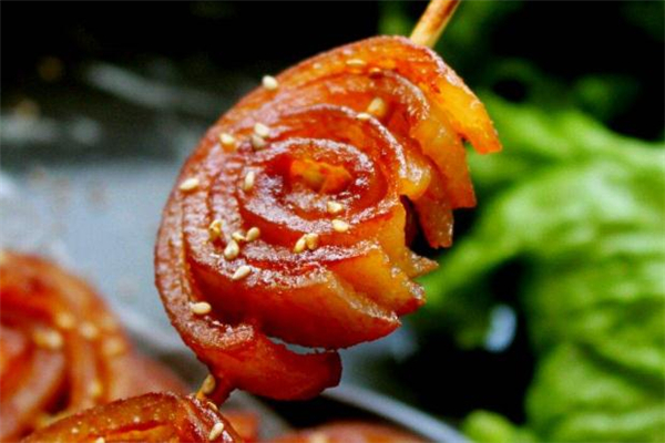 豬皮是發(fā)物嗎 吃豬皮會過敏嗎 豬皮是發(fā)物嗎 吃豬皮會過敏嗎