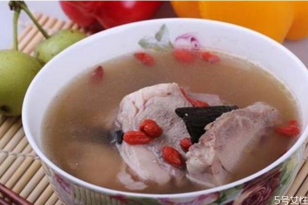 夏天喝羊湯會上火嗎 夏天喝羊湯對身體有什么好處