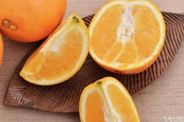 冰糖橙為什么賣不過臍橙 冰糖橙和臍橙哪個(gè)甜 冰糖橙為什么賣不過臍橙 冰糖橙和臍橙哪個(gè)甜