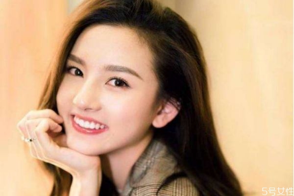 怎么克服缺乏安全感 女生缺乏安全感的原因 怎么克服缺乏安全感 女生缺乏安全感的原因