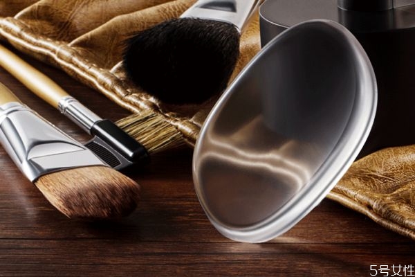 硅膠粉撲有什么作用呢 硅膠粉撲需要清洗嗎 硅膠粉撲有什么作用呢 硅膠粉撲需要清洗嗎