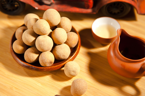 吃龍眼能補(bǔ)血嗎 吃龍眼對身體有什么好處