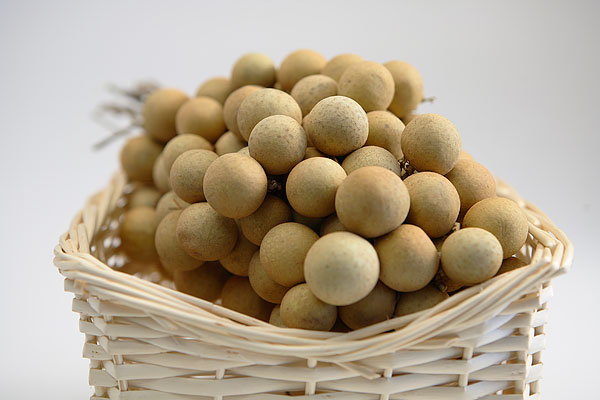 吃龍眼能補(bǔ)血嗎 吃龍眼對身體有什么好處