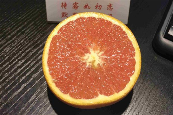 血橙和西柚是一個東西嗎 血橙和西柚的區(qū)別 血橙和西柚是一個東西嗎 血橙和西柚的區(qū)別