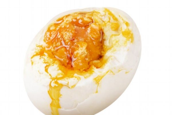 咸鴨蛋的營(yíng)養(yǎng)價(jià)值有什么呢 什么人不能吃咸鴨蛋呢 咸鴨蛋的營(yíng)養(yǎng)價(jià)值有什么呢 什么人不能吃咸鴨蛋呢