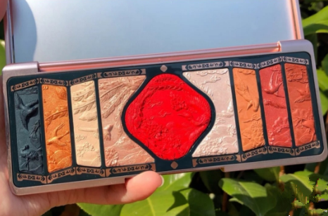 花西子浮雕眼影盤多少錢 花西子浮雕眼影盤怎么樣 花西子浮雕眼影盤多少錢 花西子浮雕眼影盤怎么樣