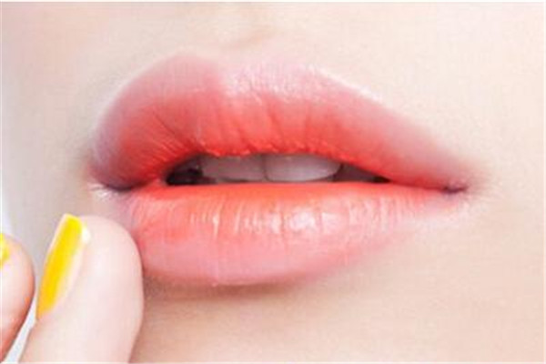 做半永久定唇妝沒有顏色是什么原因 做完半永久定唇妝要注意什么 做半永久定唇妝沒有顏色是什么原因 做完半永久定唇妝要注意什么
