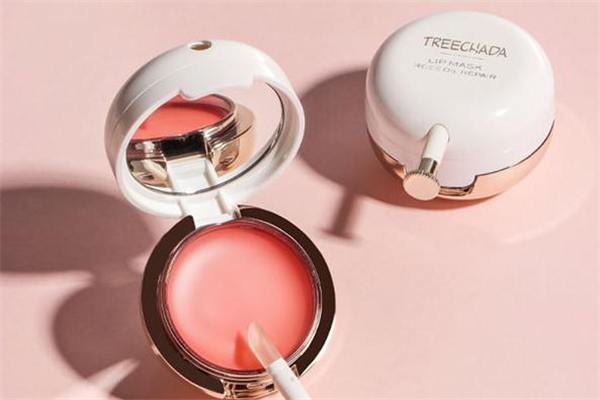 treechada唇膜怎么樣 treechada唇膜和cb唇膜哪個(gè)好 treechada唇膜怎么樣 treechada唇膜和cb唇膜哪個(gè)好