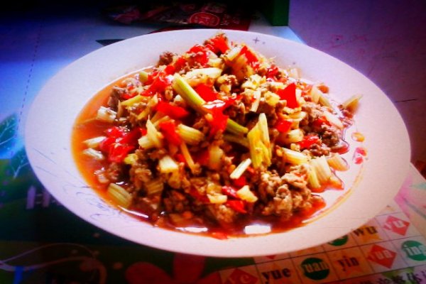 酸辣椒有什么營養(yǎng) 酸辣椒可以放多久 酸辣椒有什么營養(yǎng) 酸辣椒可以放多久