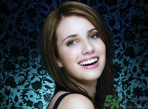 為什么女人喜歡被強吻？女人的安全感到底是什么？