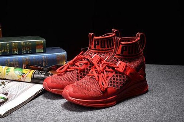 情侶之間能送鞋嗎 情侶之間送什么禮物好 情侶之間能送鞋嗎 情侶之間送什么禮物好