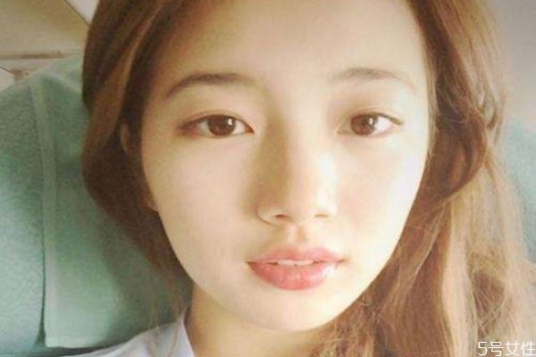 被求婚女生該說(shuō)什么 被求婚應(yīng)該怎么回復(fù) 被求婚女生該說(shuō)什么 被求婚應(yīng)該怎么回復(fù)