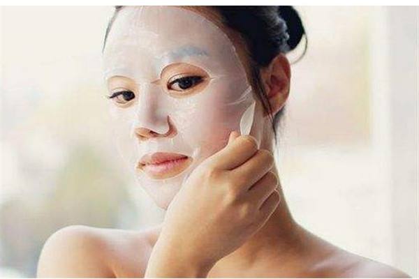 多喝水毛孔能變小嗎 日常收縮毛孔小技巧有哪些 多喝水毛孔能變小嗎 日常收縮毛孔小技巧有哪些