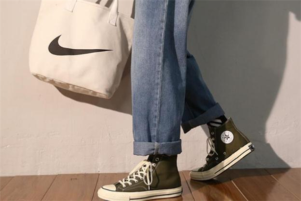 男生鞋子怎么搭配好看 男生鞋子搭配圖片 男生鞋子怎么搭配好看 男生鞋子搭配圖片