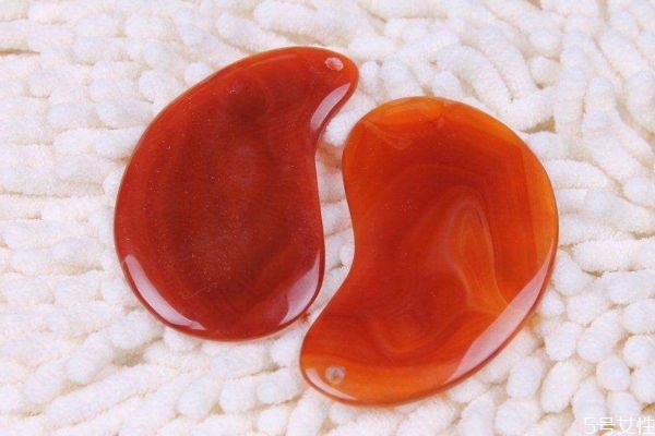 面部刮痧有什么作用呢 面部刮痧有什么注意的呢 面部刮痧有什么作用呢 面部刮痧有什么注意的呢