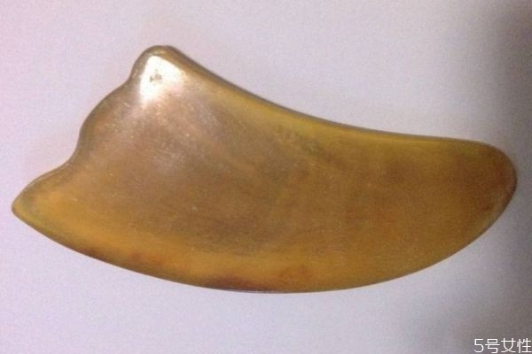 面部刮痧有什么作用呢 面部刮痧有什么注意的呢 面部刮痧有什么作用呢 面部刮痧有什么注意的呢