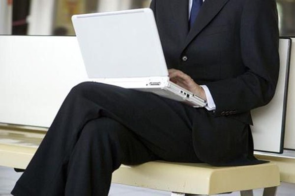 蹺二郎腿腿會變粗嗎 蹺二郎腿的習(xí)慣怎么改 蹺二郎腿腿會變粗嗎 蹺二郎腿的習(xí)慣怎么改