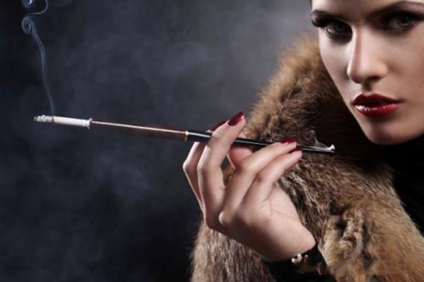 女生吸煙會(huì)長(zhǎng)痘痘嗎 女生戒煙的方法有哪些 女生吸煙會(huì)長(zhǎng)痘痘嗎 女生戒煙的方法有哪些