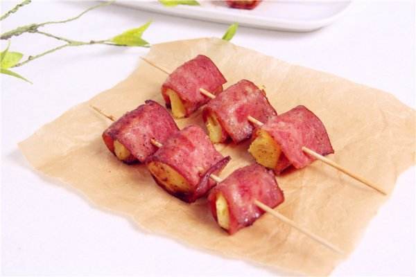 煎培根需要放油嗎 培根怎么煎比較好 煎培根需要放油嗎 培根怎么煎比較好