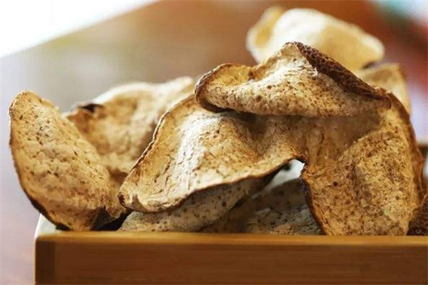 陳皮發(fā)霉了可以洗嗎 陳皮發(fā)霉用水洗干凈還能吃嗎 陳皮發(fā)霉了可以洗嗎 陳皮發(fā)霉用水洗干凈還能吃嗎