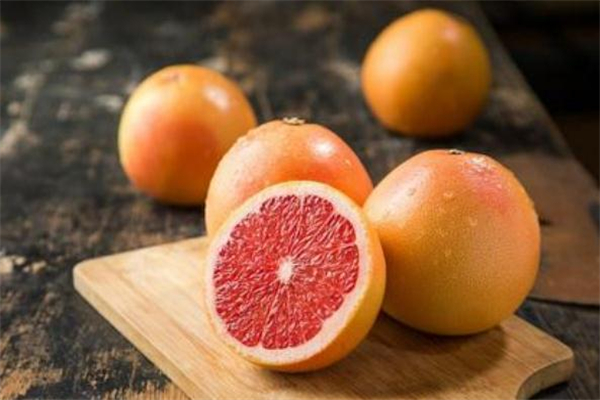 葡萄柚上火還是下火 上火可以吃葡萄柚嗎 葡萄柚上火還是下火 上火可以吃葡萄柚嗎