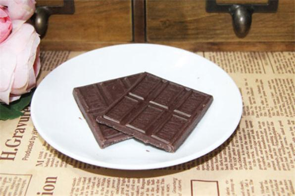 黑巧克力純度多少最好 吃黑巧克力的最佳時間 黑巧克力純度多少最好 吃黑巧克力的最佳時間