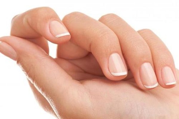 指甲蓋空了一半怎么辦 指甲蓋空了一半多久能恢復 指甲蓋空了一半怎么辦 指甲蓋空了一半多久能恢復