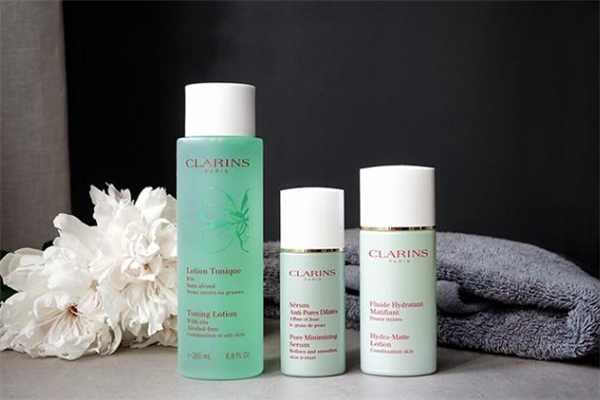 嬌韻詩綠水配什么乳液 嬌韻詩綠水可以當爽膚水用嗎 嬌韻詩綠水配什么乳液 嬌韻詩綠水可以當爽膚水用嗎