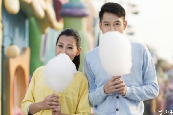 情侶每天吵架該分手嗎 戀愛吵架最猛的時(shí)期 情侶每天吵架該分手嗎 戀愛吵架最猛的時(shí)期