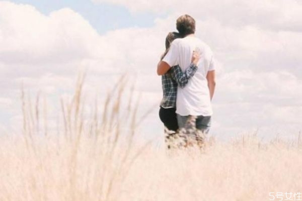 女生剛分手怎么追機(jī)會大 怎么追一個剛分手的女生