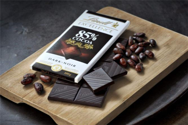 巧克力可以提神醒腦嗎 巧克力對睡眠有影響嗎