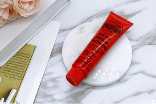 澳洲木瓜膏一天擦幾次 澳洲木瓜膏當(dāng)唇膏怎么用 澳洲木瓜膏一天擦幾次 澳洲木瓜膏當(dāng)唇膏怎么用