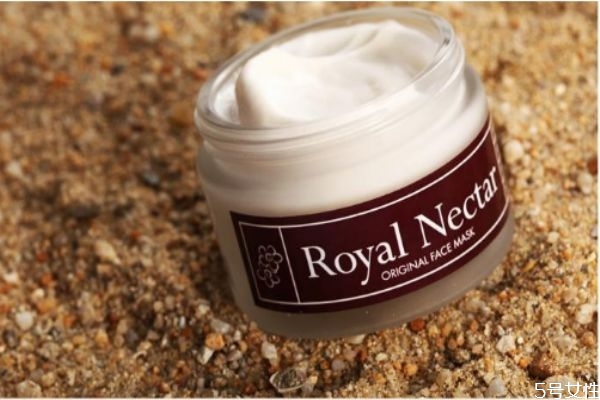蜂毒面膜敷多久洗 蜂毒面膜的危害 蜂毒面膜敷多久洗 蜂毒面膜的危害