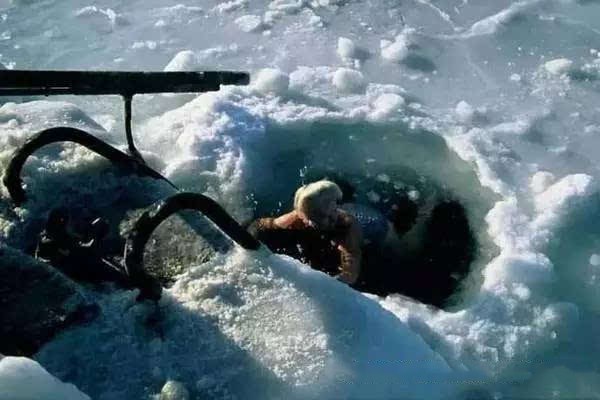 冬泳可以減肥嗎 冬泳減肥注意事項(xiàng) 冬泳可以減肥嗎 冬泳減肥注意事項(xiàng)