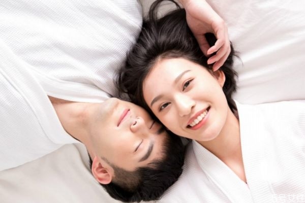 談戀愛一定要發(fā)朋友圈嗎 談戀愛一定要發(fā)朋友圈嗎