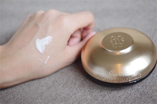 嬌蘭蘭花面霜價格 嬌蘭蘭花面霜和海藍之謎面霜哪個好 嬌蘭蘭花面霜價格 嬌蘭蘭花面霜和海藍之謎面霜哪個好