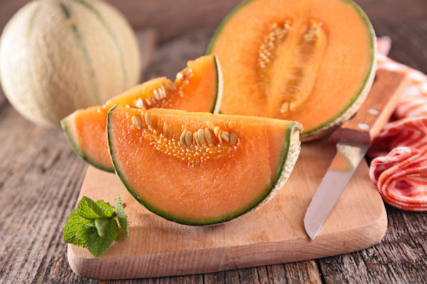 哈密瓜外面發(fā)霉了還能吃嗎 吃了發(fā)霉的哈密瓜會怎樣 哈密瓜外面發(fā)霉了還能吃嗎 吃了發(fā)霉的哈密瓜會怎樣