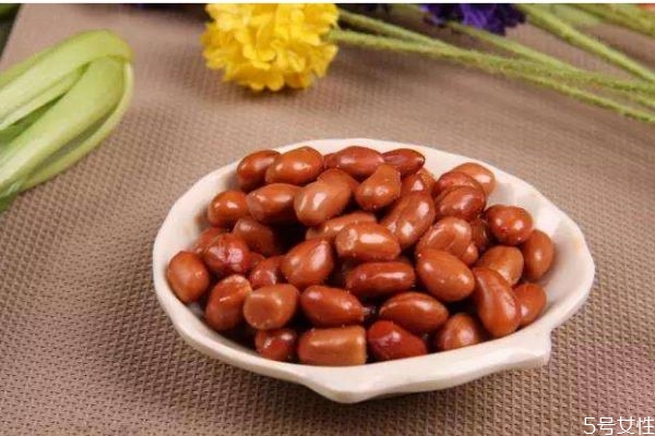 花生米的營(yíng)養(yǎng)價(jià)值有什么呢 吃花生米有什么好處呢 花生米的營(yíng)養(yǎng)價(jià)值有什么呢 吃花生米有什么好處呢