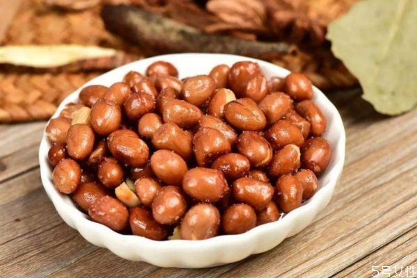 花生米的營(yíng)養(yǎng)價(jià)值有什么呢 吃花生米有什么好處呢 花生米的營(yíng)養(yǎng)價(jià)值有什么呢 吃花生米有什么好處呢