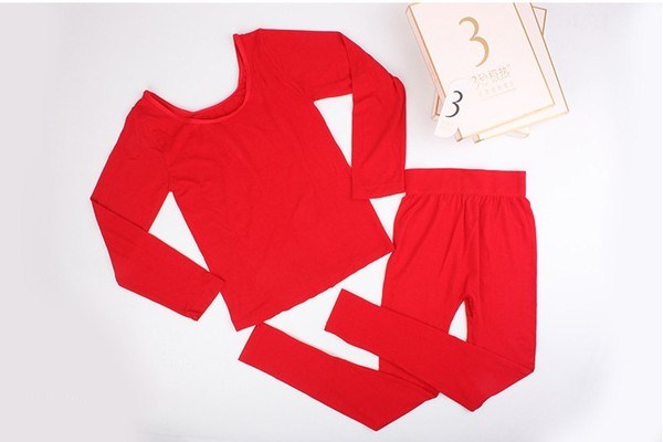 保暖內(nèi)衣有貼片和無貼片的區(qū)別 保暖內(nèi)衣什么材質(zhì)的好 保暖內(nèi)衣有貼片和無貼片的區(qū)別 保暖內(nèi)衣什么材質(zhì)的好