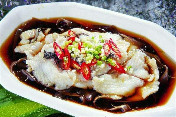 清蒸黑魚的做法 清蒸黑魚怎么做不腥 清蒸黑魚的做法 清蒸黑魚怎么做不腥