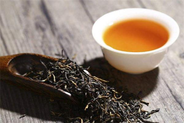 黑茶用多少度的水泡好 黑茶泡多長時間喝最好 黑茶用多少度的水泡好 黑茶泡多長時間喝最好