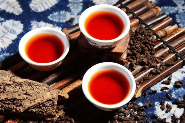 黑茶用多少度的水泡好 黑茶泡多長時間喝最好 黑茶用多少度的水泡好 黑茶泡多長時間喝最好