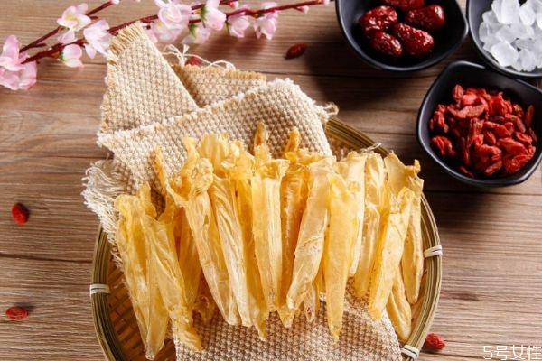 什么是魚膠呢 魚膠有什么營養(yǎng)價值呢 什么是魚膠呢 魚膠有什么營養(yǎng)價值呢