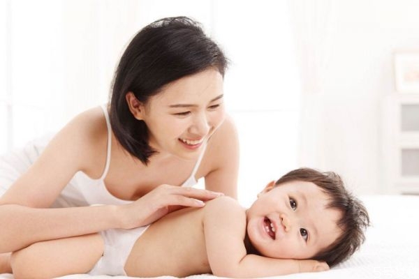 女寶寶去名字有什么注意的呢 女寶寶怎么取名呢 女寶寶去名字有什么注意的呢 女寶寶怎么取名呢