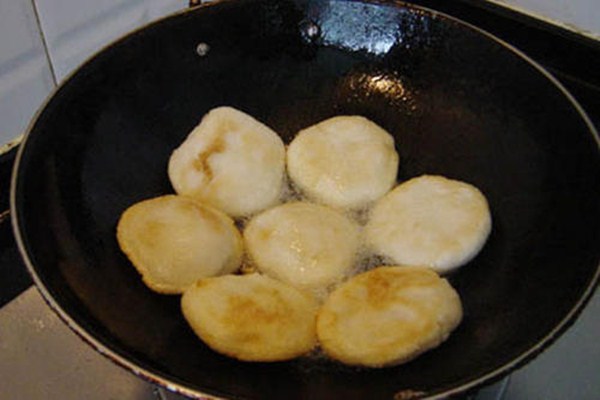 糍粑放水里可以保存多久 吃糍粑要注意什么 糍粑放水里可以保存多久 吃糍粑要注意什么