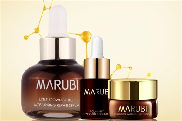 丸美小棕瓶怎么用 丸美小棕瓶精華適合多大年齡 丸美小棕瓶怎么用 丸美小棕瓶精華適合多大年齡