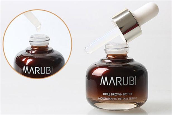 丸美小棕瓶怎么用 丸美小棕瓶精華適合多大年齡 丸美小棕瓶怎么用 丸美小棕瓶精華適合多大年齡