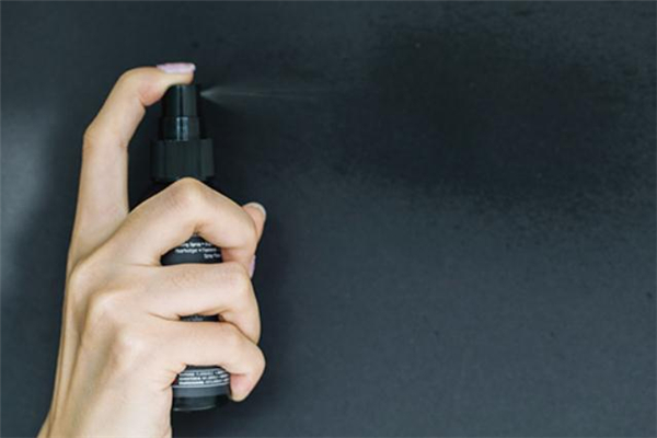 nyx定妝噴霧有酒精嗎 nyx定妝噴霧生產(chǎn)日期怎么看 nyx定妝噴霧有酒精嗎 nyx定妝噴霧生產(chǎn)日期怎么看